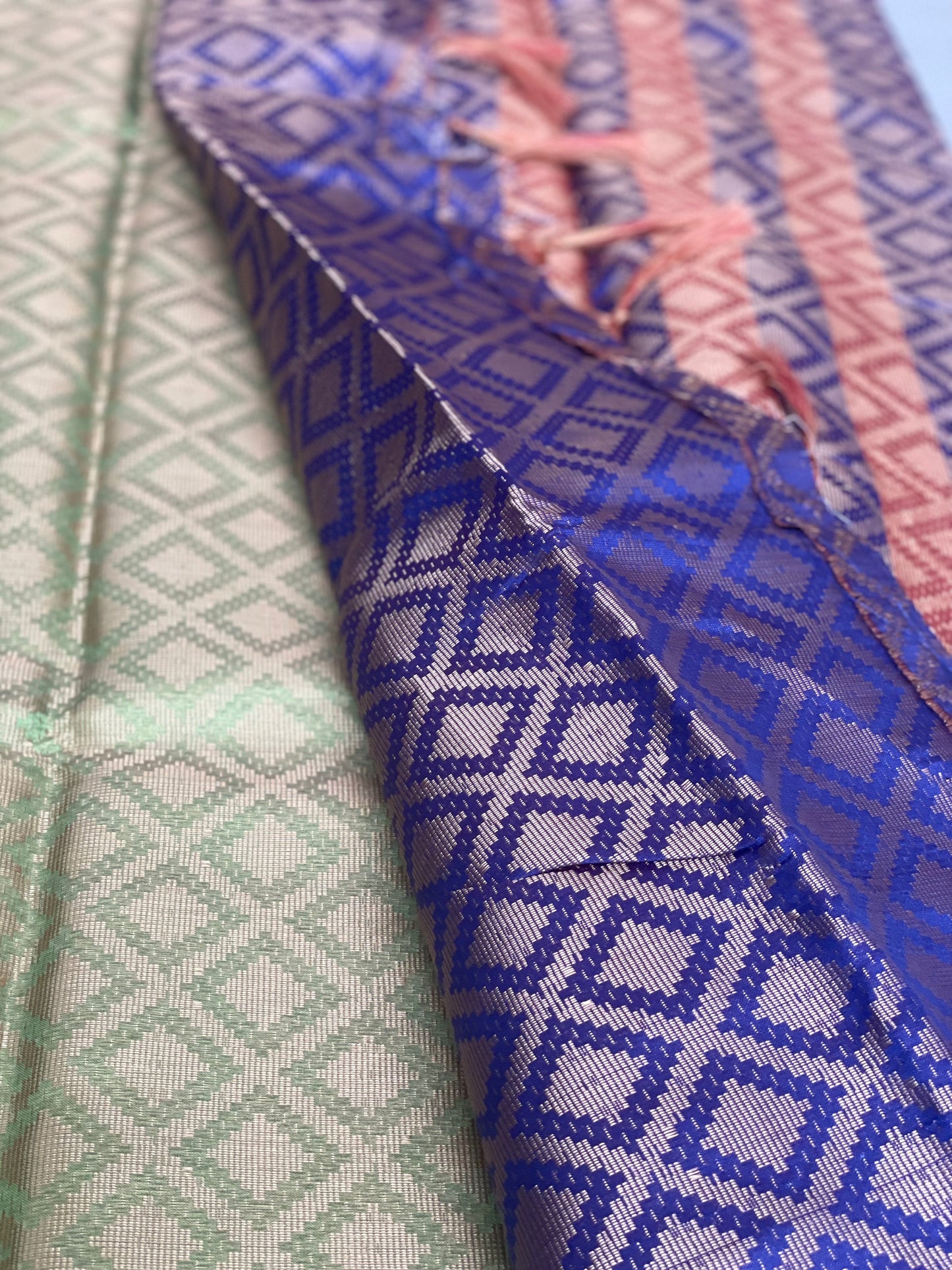 Banarasi Soft Silk Saree With Contrast Pallu And Blouse