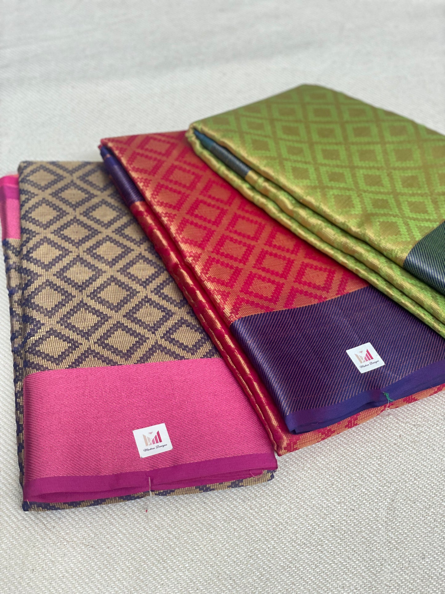 Banarasi Soft Silk Saree With Contrast Pallu And Blouse