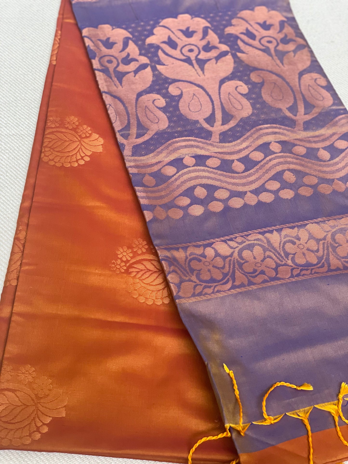 Borderless Soft Silk Saree double shade with tassel work