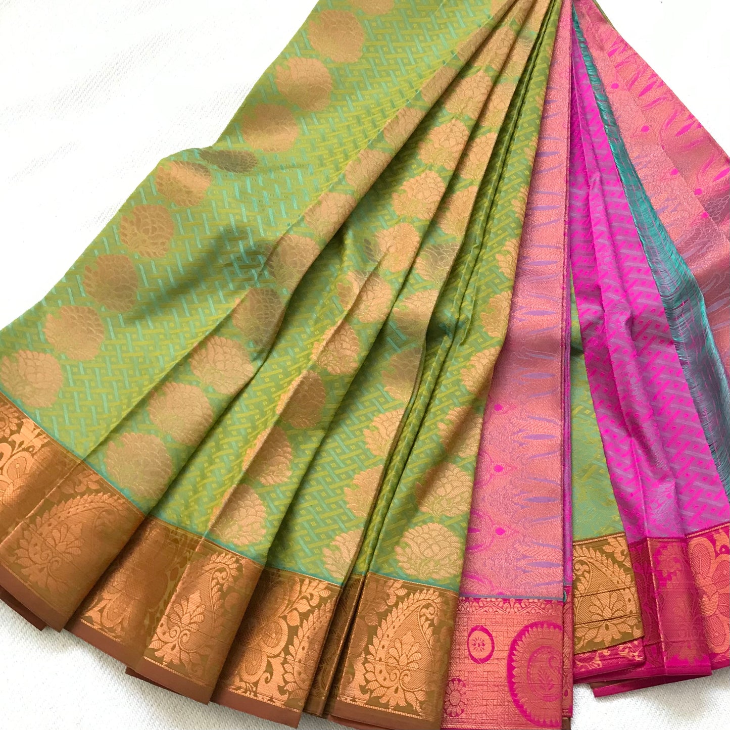 Green Handwoven Soft Silk Saree