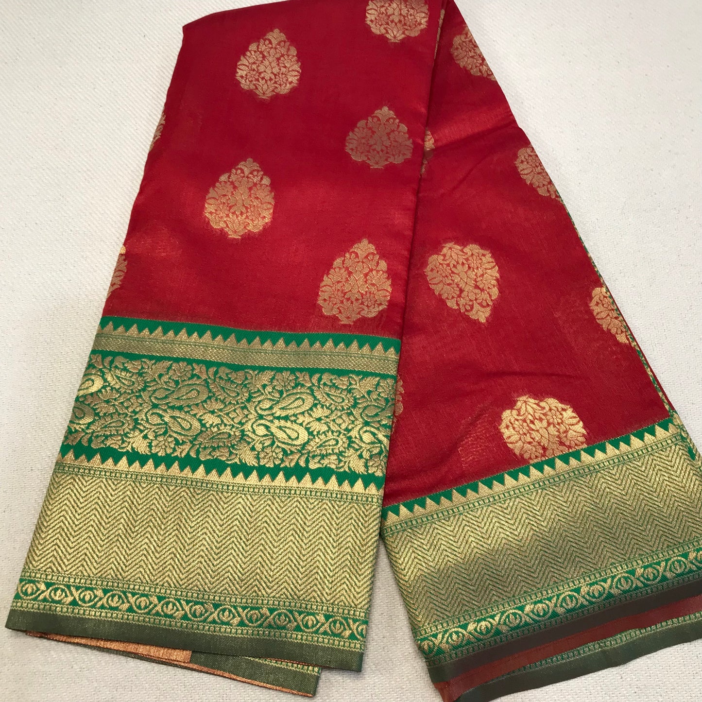 Red Art silk Banarasi saree