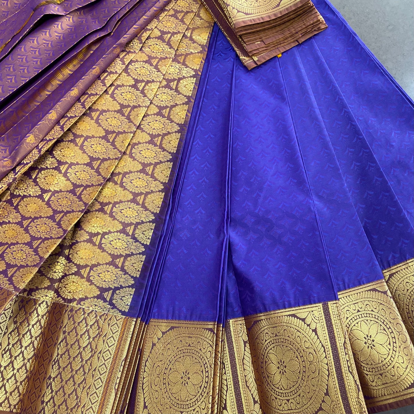 Blue Handwoven soft silk saree